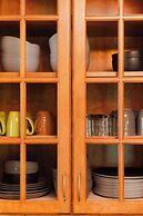 Cheerful Two Bdrm Cabin With Hot Tub & Pet Friendly