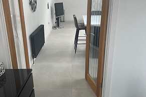 Seaside Escape Cottage in Paignton