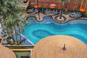 Chill & Play Near Beach Pool C202