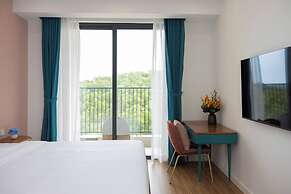 Skywave Apartment Firework Delight