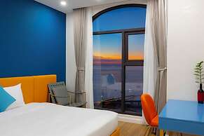 Skywave Apartment Firework Delight