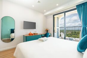 Skywave Apartment Firework Delight
