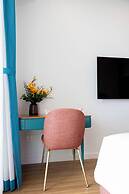Skywave Apartment Firework Delight
