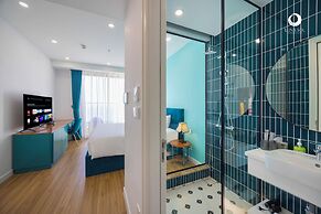 Skywave Apartment Firework Delight