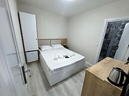 Q Line Hotel