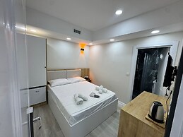 Q Line Hotel