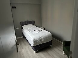 Q Line Hotel