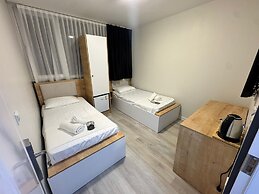 Q Line Hotel