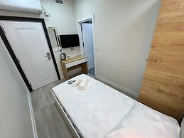 Q Line Hotel