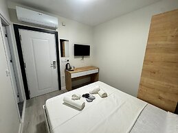Q Line Hotel