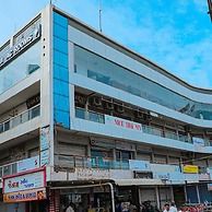 HOTEL CENTER POINT GUEST HOUSE