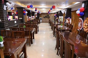 HOTEL CENTER POINT GUEST HOUSE