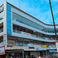 HOTEL CENTER POINT GUEST HOUSE