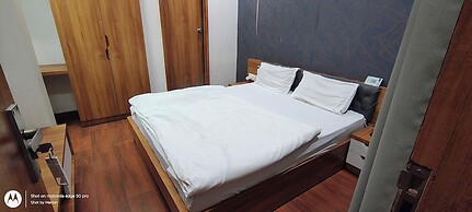HOTEL CENTER POINT GUEST HOUSE
