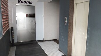 HOTEL CENTER POINT GUEST HOUSE