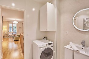 Superb Trocadero-arc de Triomphe Apartment