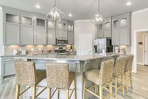 8 Mi to Texas Tech: Spacious Lubbock Home