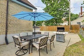 Modern Group Getaway w/ Private Yard in Cincinnati