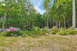 Explore Coastal Maine! Cozy Apt w/ Yard & Garden