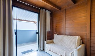 Comfortable and Sophisticated Accommodations Just Minutes From the Bea