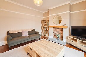 Host Stay Bristol Avenue