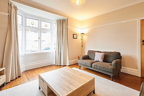 Host Stay Bristol Avenue