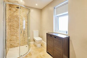 Host Stay Bristol Avenue