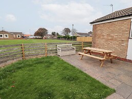 51 Longstone Park