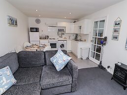51 Longstone Park
