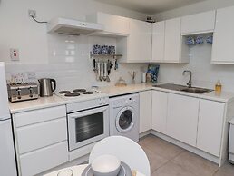 51 Longstone Park