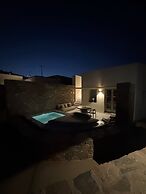 Pentanemi Folegandros