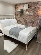 manchester modern signature studio