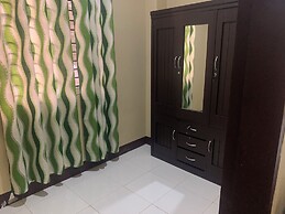 Scarlett Near Mount Zion