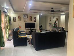 Scarlett Near Mount Zion