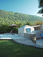 Kaliva Boutique