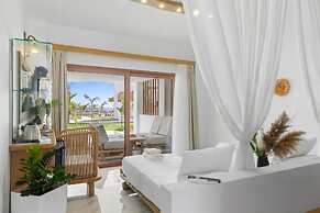 Alia Beachfront Suites and Spa