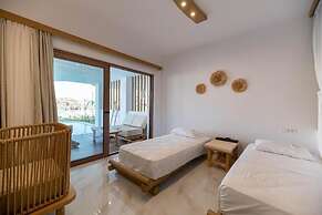 Alia Beachfront Suites and Spa