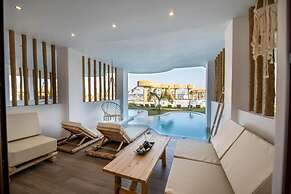 Alia Beachfront Suites and Spa