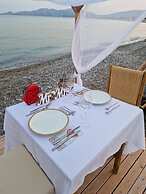 Alia Beachfront Suites and Spa