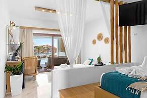 Alia Beachfront Suites and Spa