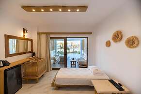 Alia Beachfront Suites and Spa