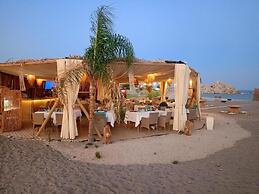 Alia Beachfront Suites and Spa