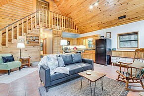 Hike, Fish & More: Cozy Cabin w/ Patio in Murphy!