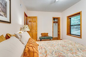 Hike, Fish & More: Cozy Cabin w/ Patio in Murphy!