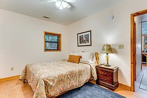 Hike, Fish & More: Cozy Cabin w/ Patio in Murphy!