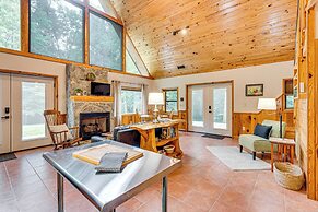 Hike, Fish & More: Cozy Cabin w/ Patio in Murphy!
