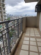 Lovely Skyview Haven -near BGC