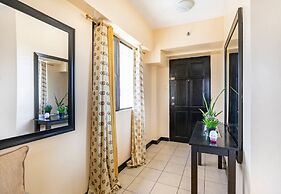 Lovely Skyview Haven -near BGC