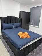 Studio - Sleeps 2 - Parking - Wifi