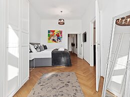 MICE&MEN Serviced Apartment City Center